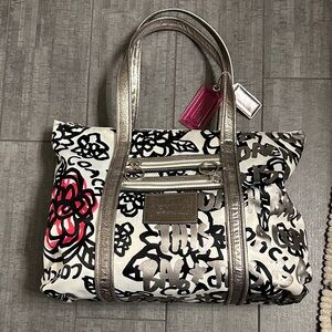 Stylish Coach Black and Silver Women's Tote Bag, Poppy Edition